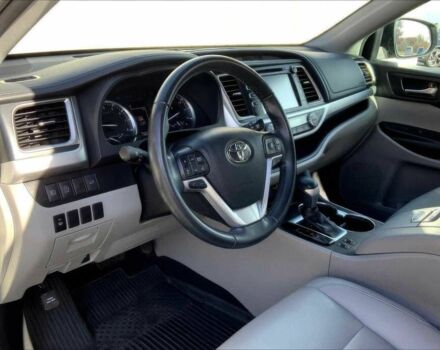 Белый Тойота Хайлендер, объемом двигателя 3.5 л и пробегом 43 тыс. км за 16700 $, фото 9 на Automoto.ua