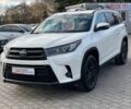 Белый Тойота Хайлендер, объемом двигателя 3.5 л и пробегом 125 тыс. км за 33600 $, фото 2 на Automoto.ua