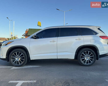 Белый Тойота Хайлендер, объемом двигателя 3.46 л и пробегом 149 тыс. км за 32700 $, фото 7 на Automoto.ua