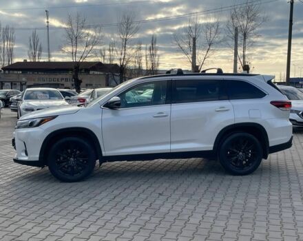 Белый Тойота Хайлендер, объемом двигателя 3.5 л и пробегом 125 тыс. км за 33600 $, фото 3 на Automoto.ua