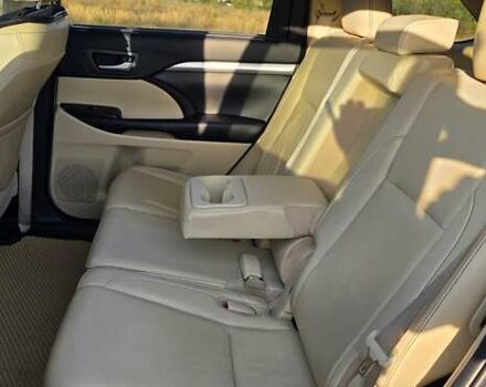 Білий Тойота Хайлендер, об'ємом двигуна 3.46 л та пробігом 98 тис. км за 35000 $, фото 16 на Automoto.ua