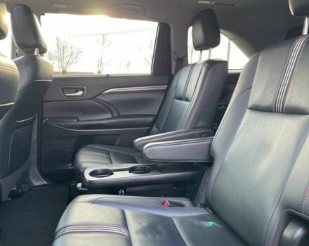 Белый Тойота Хайлендер, объемом двигателя 3.5 л и пробегом 125 тыс. км за 33600 $, фото 20 на Automoto.ua