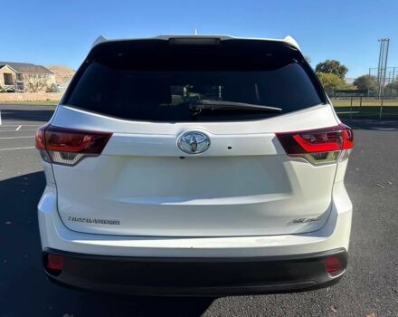 Белый Тойота Хайлендер, объемом двигателя 3.5 л и пробегом 36 тыс. км за 14000 $, фото 4 на Automoto.ua