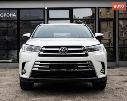 Белый Тойота Хайлендер, объемом двигателя 3.46 л и пробегом 26 тыс. км за 37950 $, фото 68 на Automoto.ua