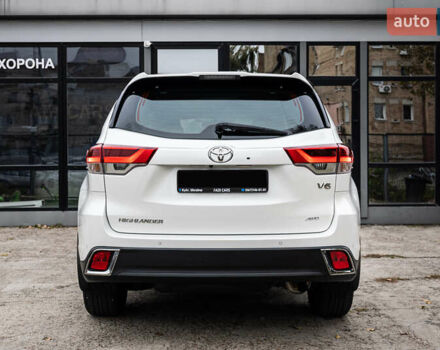 Белый Тойота Хайлендер, объемом двигателя 3.46 л и пробегом 26 тыс. км за 37950 $, фото 12 на Automoto.ua