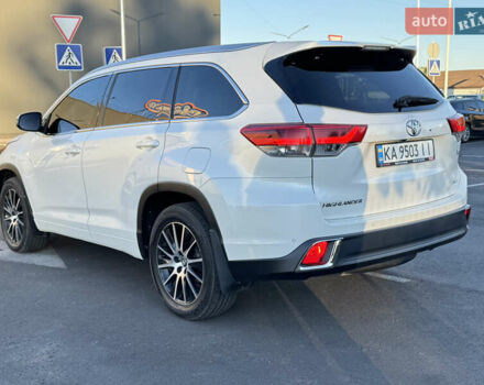 Белый Тойота Хайлендер, объемом двигателя 3.46 л и пробегом 149 тыс. км за 32700 $, фото 6 на Automoto.ua