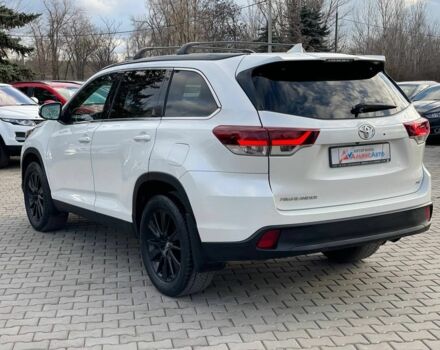 Белый Тойота Хайлендер, объемом двигателя 3.5 л и пробегом 125 тыс. км за 33600 $, фото 4 на Automoto.ua