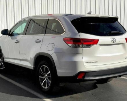 Белый Тойота Хайлендер, объемом двигателя 3.5 л и пробегом 43 тыс. км за 16700 $, фото 3 на Automoto.ua