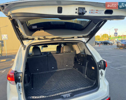 Белый Тойота Хайлендер, объемом двигателя 3.46 л и пробегом 149 тыс. км за 32700 $, фото 16 на Automoto.ua