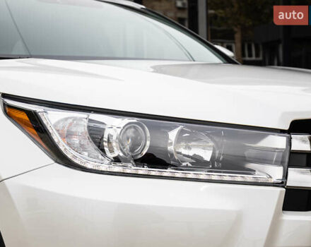 Белый Тойота Хайлендер, объемом двигателя 3.46 л и пробегом 26 тыс. км за 37950 $, фото 15 на Automoto.ua