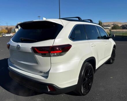 Белый Тойота Хайлендер, объемом двигателя 3.5 л и пробегом 36 тыс. км за 14000 $, фото 3 на Automoto.ua