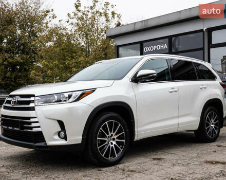Белый Тойота Хайлендер, объемом двигателя 3.46 л и пробегом 26 тыс. км за 37950 $, фото 8 на Automoto.ua