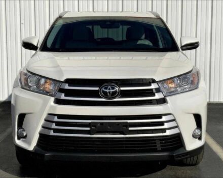 Белый Тойота Хайлендер, объемом двигателя 3.5 л и пробегом 43 тыс. км за 16700 $, фото 1 на Automoto.ua