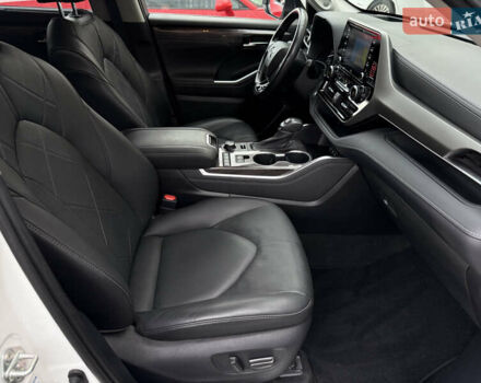 Белый Тойота Хайлендер, объемом двигателя 3.46 л и пробегом 52 тыс. км за 42500 $, фото 39 на Automoto.ua