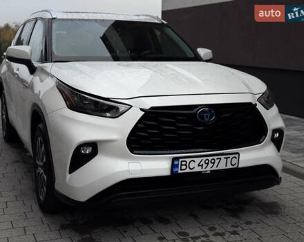 Тойота Хайлендер 2020 в Львове на Automoto.ua Белый Тойота Хайлендер, объемом двигателя 2.49 л и пробегом 60 тыс. км за 47500 $, фото 18 на Automoto.ua