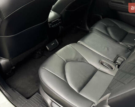 Білий Тойота Хайлендер, об'ємом двигуна 3.46 л та пробігом 49 тис. км за 44400 $, фото 22 на Automoto.ua