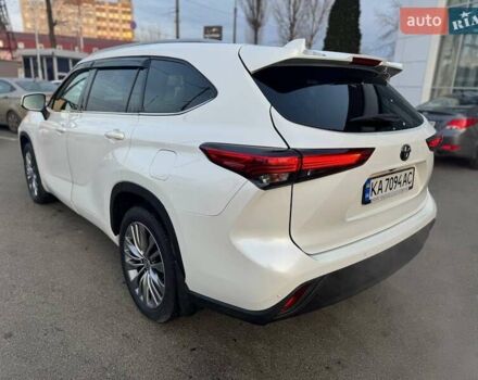 Белый Тойота Хайлендер, объемом двигателя 3.46 л и пробегом 21 тыс. км за 48000 $, фото 4 на Automoto.ua