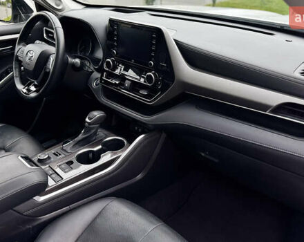 Білий Тойота Хайлендер, об'ємом двигуна 3.46 л та пробігом 49 тис. км за 44400 $, фото 8 на Automoto.ua