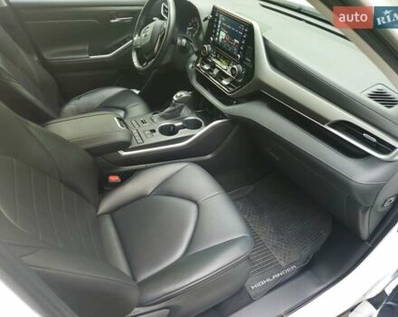 Белый Тойота Хайлендер, объемом двигателя 3.46 л и пробегом 93 тыс. км за 38000 $, фото 9 на Automoto.ua