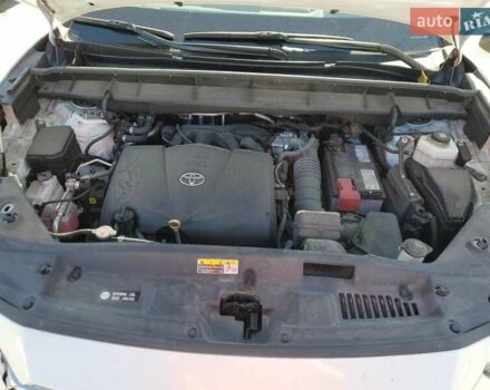 Белый Тойота Хайлендер, объемом двигателя 3.5 л и пробегом 82 тыс. км за 13600 $, фото 11 на Automoto.ua