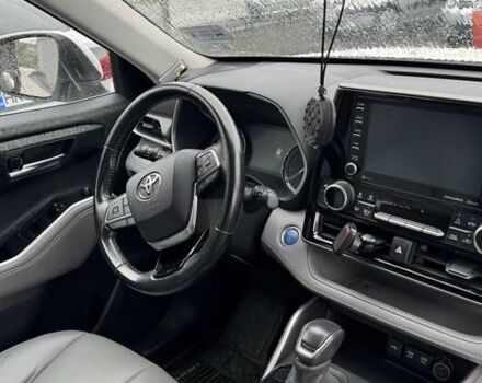 Білий Тойота Хайлендер, об'ємом двигуна 2.49 л та пробігом 134 тис. км за 38000 $, фото 4 на Automoto.ua