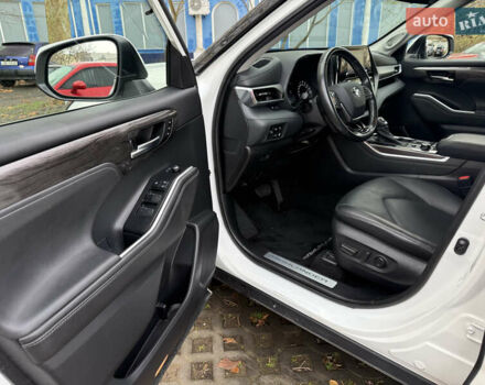 Белый Тойота Хайлендер, объемом двигателя 3.46 л и пробегом 52 тыс. км за 42500 $, фото 10 на Automoto.ua