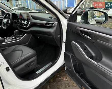 Белый Тойота Хайлендер, объемом двигателя 3.46 л и пробегом 52 тыс. км за 42500 $, фото 38 на Automoto.ua