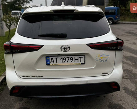 Белый Тойота Хайлендер, объемом двигателя 3.46 л и пробегом 49 тыс. км за 44500 $, фото 4 на Automoto.ua