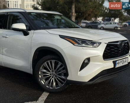 Белый Тойота Хайлендер, объемом двигателя 3.46 л и пробегом 52 тыс. км за 42500 $, фото 1 на Automoto.ua