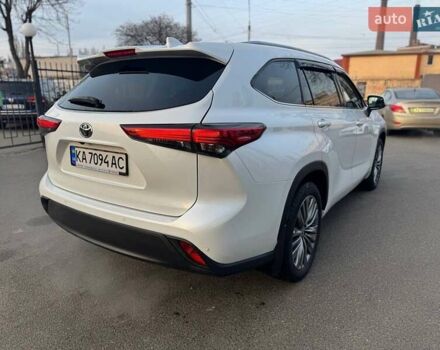 Белый Тойота Хайлендер, объемом двигателя 3.46 л и пробегом 21 тыс. км за 48000 $, фото 5 на Automoto.ua