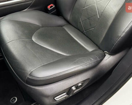 Белый Тойота Хайлендер, объемом двигателя 3.46 л и пробегом 49 тыс. км за 44500 $, фото 25 на Automoto.ua