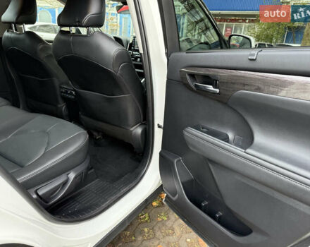 Белый Тойота Хайлендер, объемом двигателя 3.46 л и пробегом 52 тыс. км за 42500 $, фото 34 на Automoto.ua