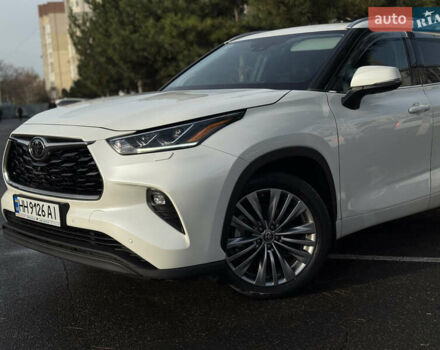 Белый Тойота Хайлендер, объемом двигателя 3.46 л и пробегом 52 тыс. км за 42500 $, фото 6 на Automoto.ua