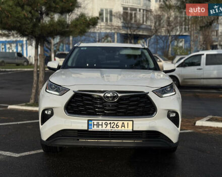 Белый Тойота Хайлендер, объемом двигателя 3.46 л и пробегом 52 тыс. км за 42500 $, фото 3 на Automoto.ua