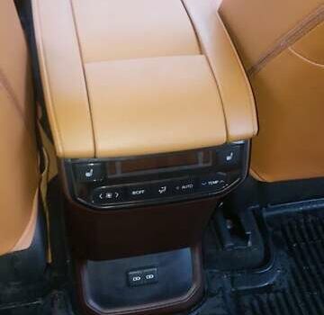 Білий Тойота Хайлендер, об'ємом двигуна 2.49 л та пробігом 20 тис. км за 62000 $, фото 7 на Automoto.ua