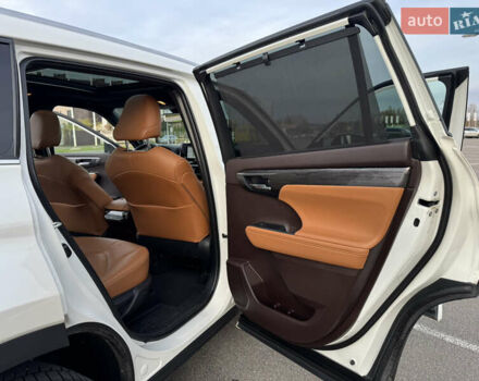 Белый Тойота Хайлендер, объемом двигателя 3.46 л и пробегом 41 тыс. км за 46700 $, фото 44 на Automoto.ua