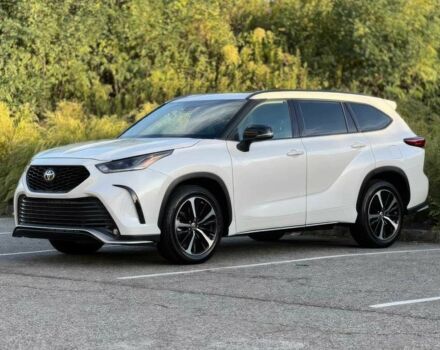 Тойота Хайлендер 2021 в Львове на Automoto.ua Белый Тойота Хайлендер, объемом двигателя 3.5 л и пробегом 19 тыс. км за 13500 $, фото 2 на Automoto.ua