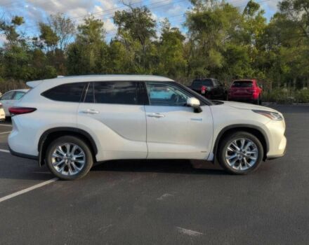 Тойота Хайлендер 2021 в Кривом Роге на Automoto.ua Белый Тойота Хайлендер, объемом двигателя 2.5 л и пробегом 21 тыс. км за 30100 $, фото 3 на Automoto.ua