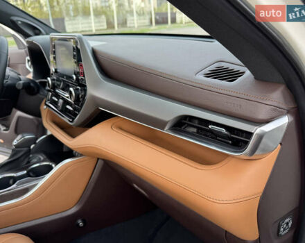 Белый Тойота Хайлендер, объемом двигателя 3.46 л и пробегом 41 тыс. км за 46700 $, фото 40 на Automoto.ua