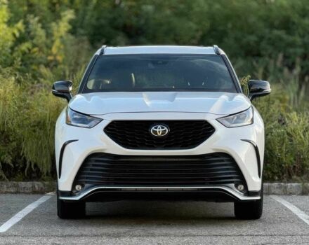 Тойота Хайлендер 2021 в Львове на Automoto.ua Белый Тойота Хайлендер, объемом двигателя 3.5 л и пробегом 19 тыс. км за 13500 $, фото 1 на Automoto.ua