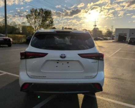 Тойота Хайлендер 2021 в Кривом Роге на Automoto.ua Белый Тойота Хайлендер, объемом двигателя 2.5 л и пробегом 21 тыс. км за 30100 $, фото 6 на Automoto.ua
