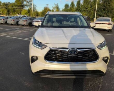 Тойота Хайлендер 2021 в Кривом Роге на Automoto.ua Белый Тойота Хайлендер, объемом двигателя 2.5 л и пробегом 21 тыс. км за 30100 $, фото 1 на Automoto.ua