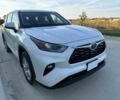 Білий Тойота Хайлендер, об'ємом двигуна 3.5 л та пробігом 33 тис. км за 13000 $, фото 3 на Automoto.ua