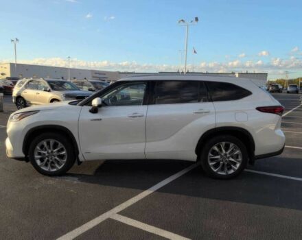 Тойота Хайлендер 2021 в Кривом Роге на Automoto.ua Белый Тойота Хайлендер, объемом двигателя 2.5 л и пробегом 21 тыс. км за 30100 $, фото 4 на Automoto.ua