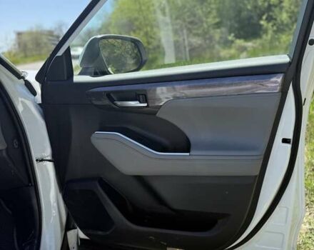 Белый Тойота Хайлендер, объемом двигателя 2.49 л и пробегом 41 тыс. км за 56500 $, фото 23 на Automoto.ua