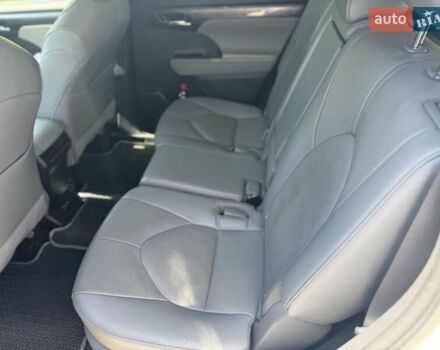 Белый Тойота Хайлендер, объемом двигателя 2.49 л и пробегом 41 тыс. км за 56500 $, фото 6 на Automoto.ua