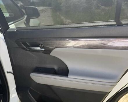 Белый Тойота Хайлендер, объемом двигателя 2.49 л и пробегом 41 тыс. км за 56500 $, фото 24 на Automoto.ua