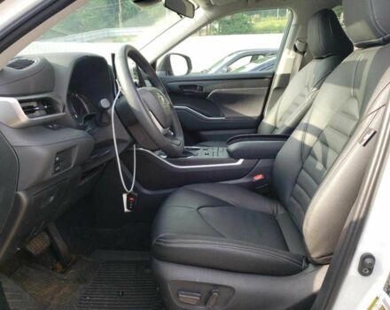 Білий Тойота Хайлендер, об'ємом двигуна 3.5 л та пробігом 5 тис. км за 15000 $, фото 5 на Automoto.ua