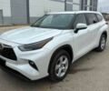 Белый Тойота Хайлендер, объемом двигателя 2.4 л и пробегом 35 тыс. км за 22000 $, фото 1 на Automoto.ua