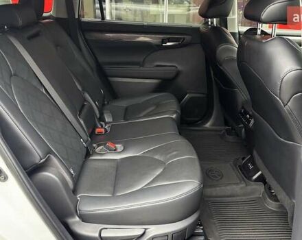 Білий Тойота Хайлендер, об'ємом двигуна 2.49 л та пробігом 138 тис. км за 49500 $, фото 6 на Automoto.ua